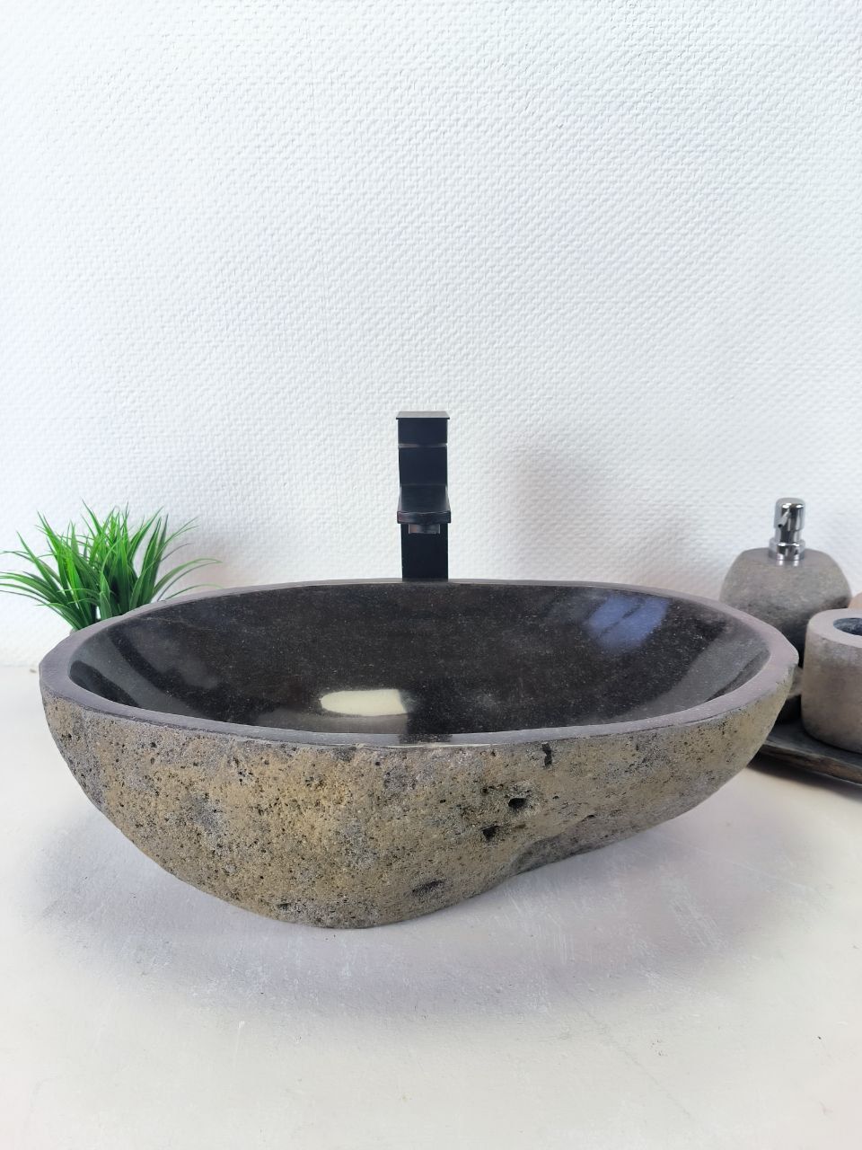 Раковина из речного камня RS-66201 51х33х15 из натурального камня