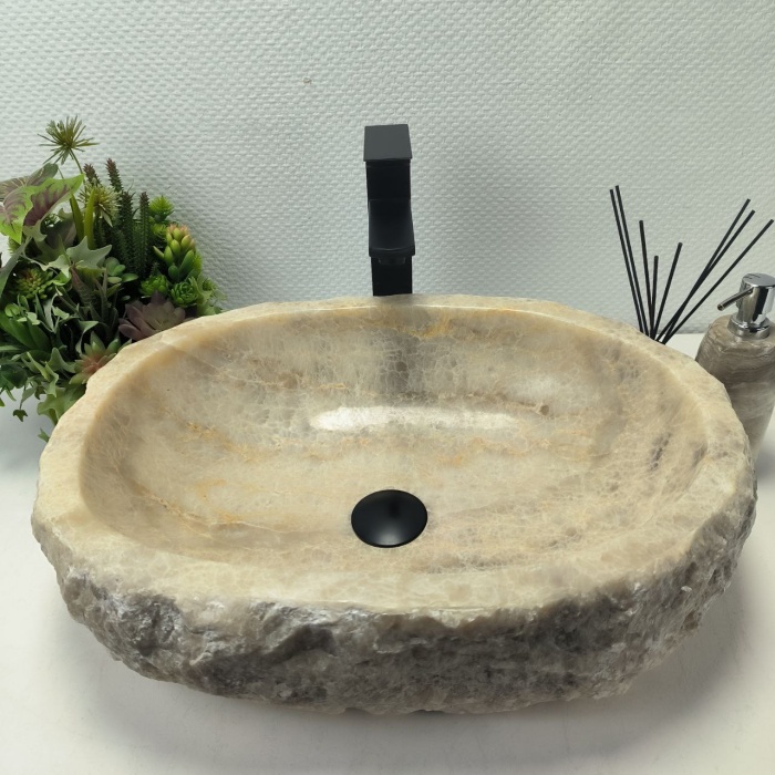 sqrg82e4g93ve9lboi1oml9n8bdq4ve2