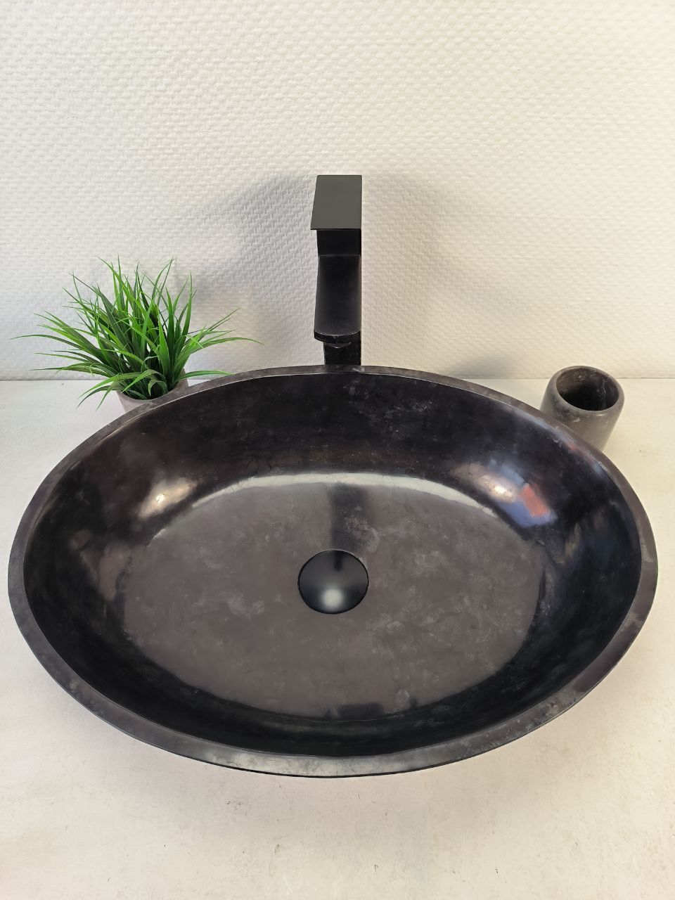 Раковина из мрамора Oval Black Tin Lip MO-60974 52*38*14 из натурального камня