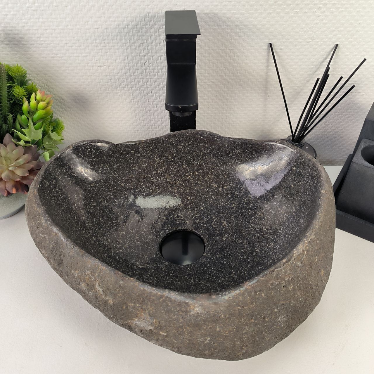 Раковина из речного камня RS-64902 43*34*14 из натурального камня