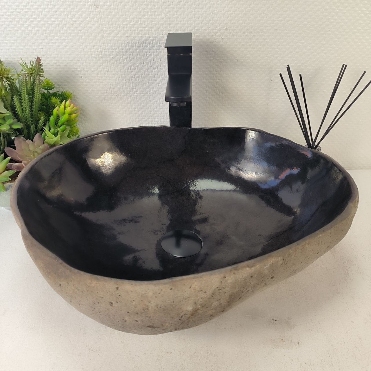 Раковина из речного камня RS-65313 48*41*15 из натурального камня