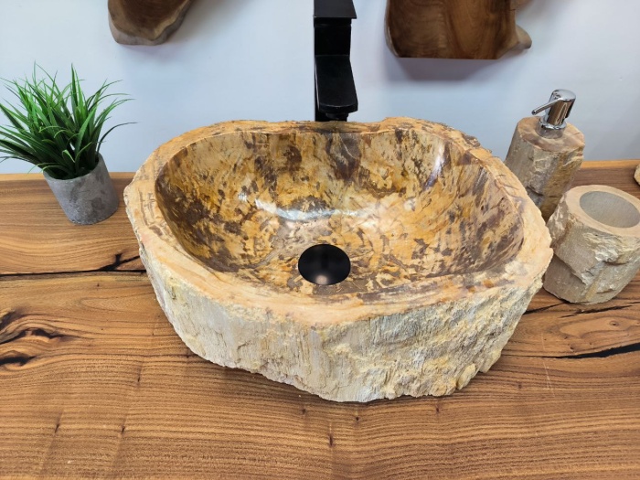 photo_2025-05-14_16-58-47