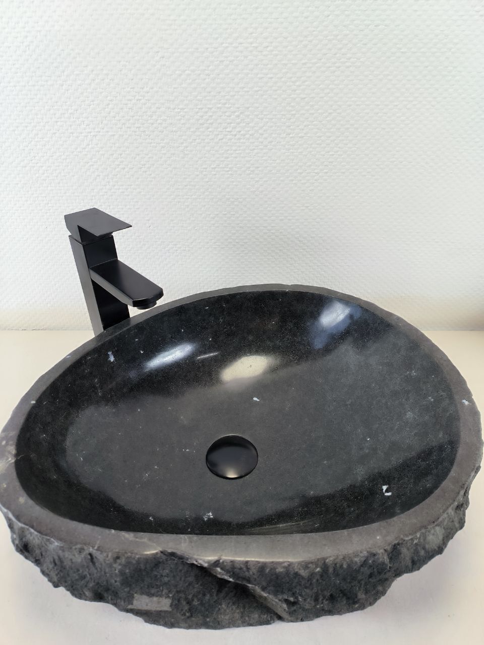 Раковина из андезита Erozy Black EA-66234 50х43х15 из натурального камня