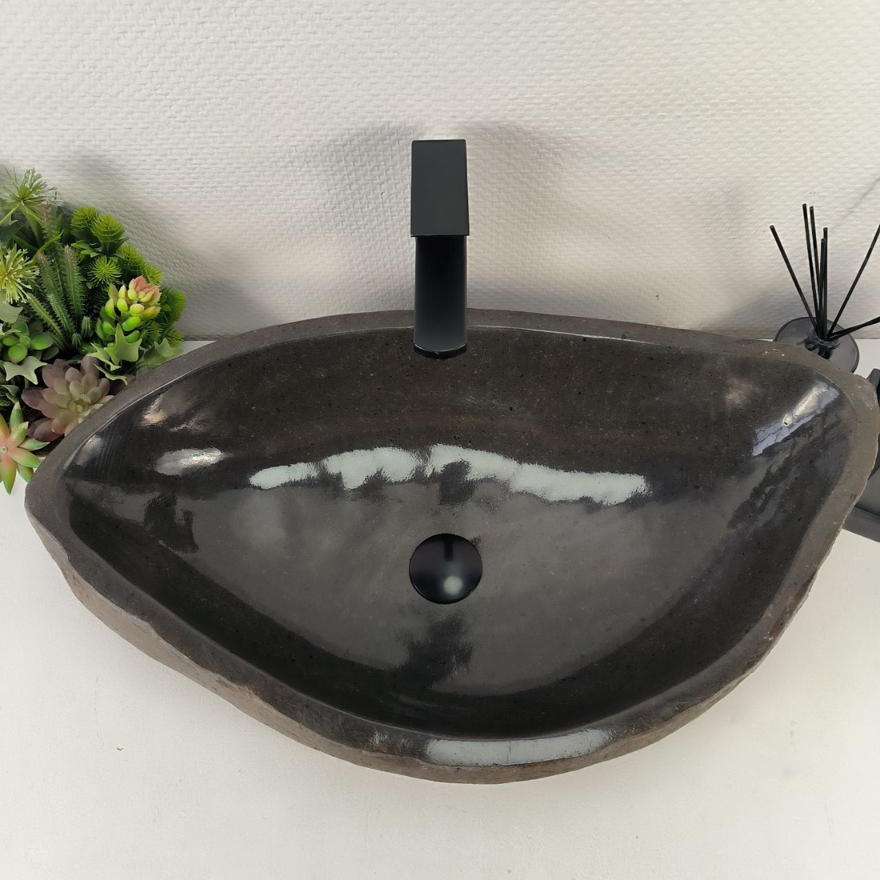 Раковина из речного камня RS-64913 70*39*15 из натурального камня