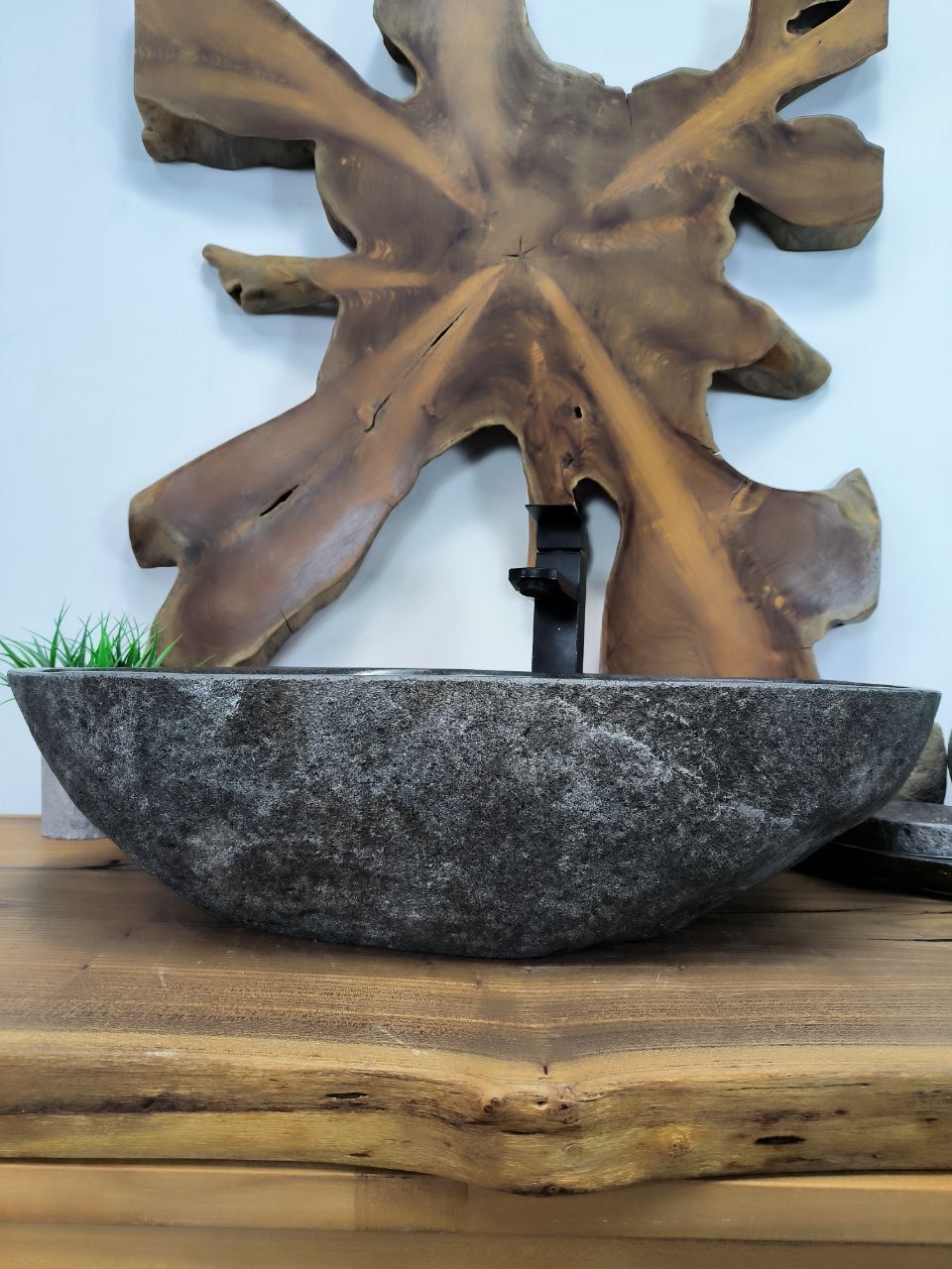 Раковина из речного камня RS-66345 62х40х15 из натурального камня