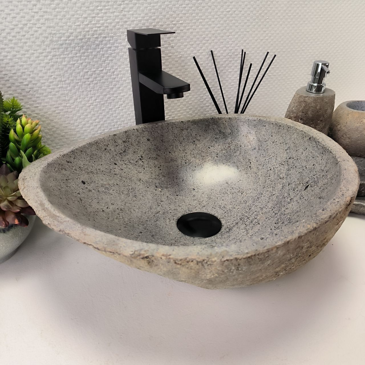 Раковина из речного камня RS-63892 (43*42*15) из натурального камня