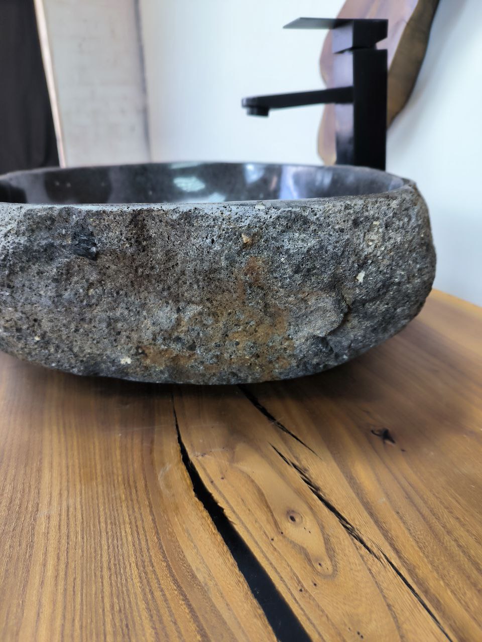 Раковина из речного камня RS-66292 58х42х15 из натурального камня