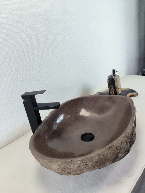 Раковина из речного камня RS-66232 54х42х15 из натурального камня