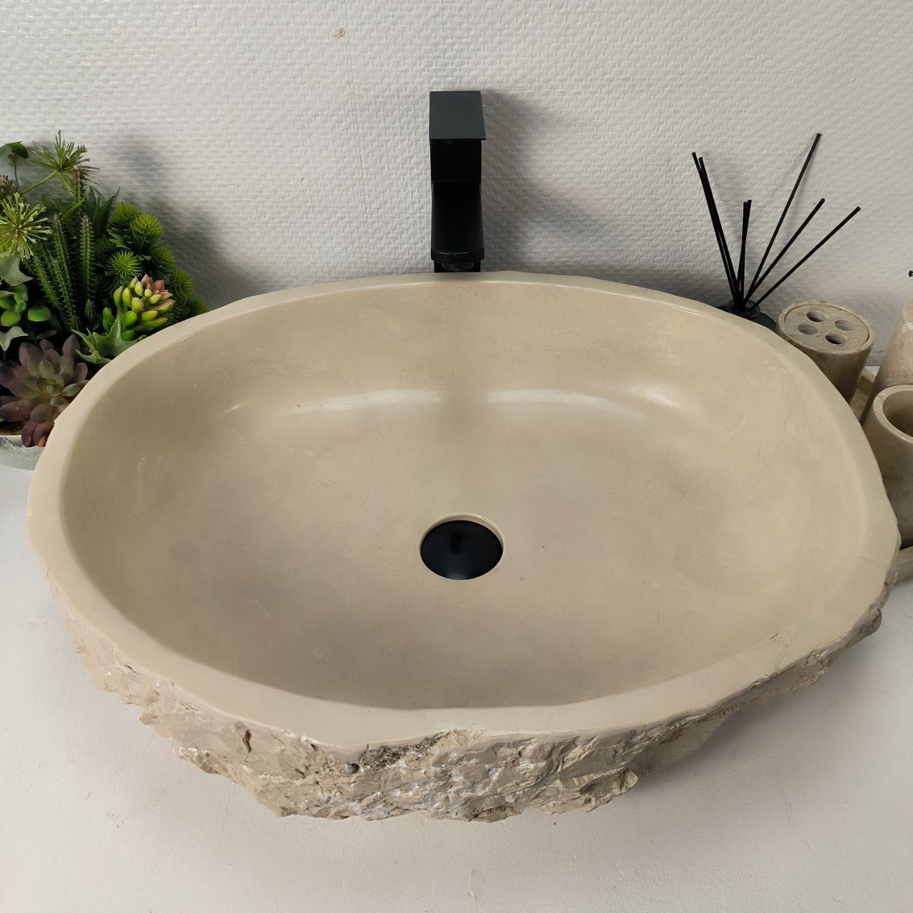 Раковина из мрамора Erozy Cream EM-64950 59*46*15 из натурального камня