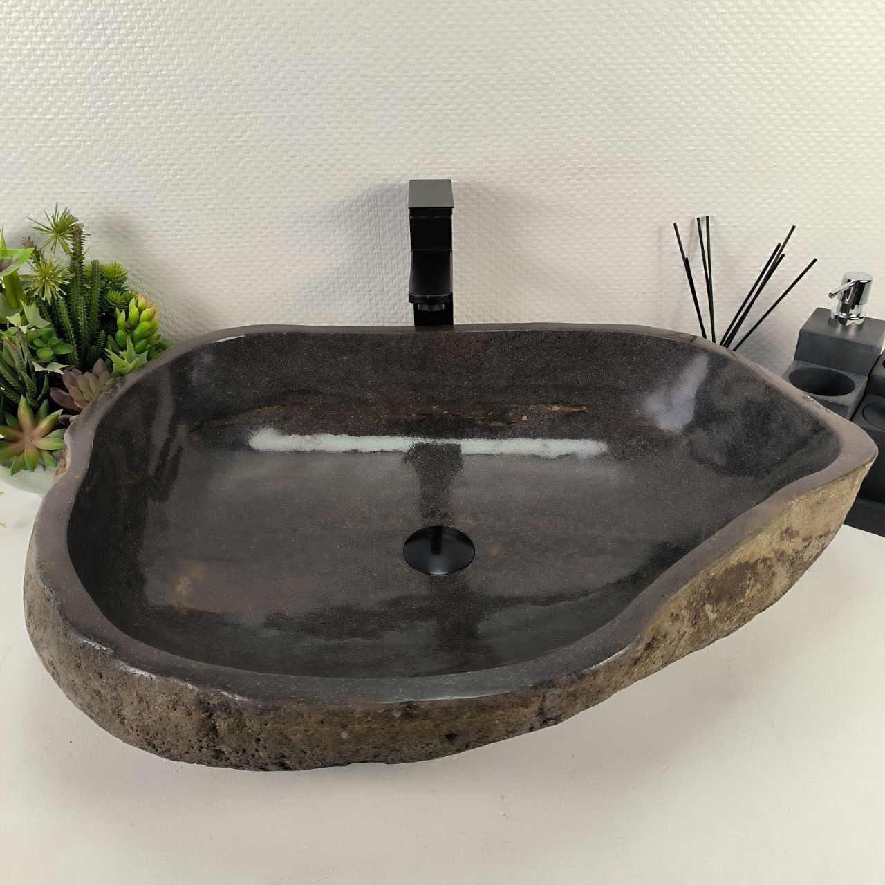 Раковина из речного камня RS-64925 70*51*15 из натурального камня