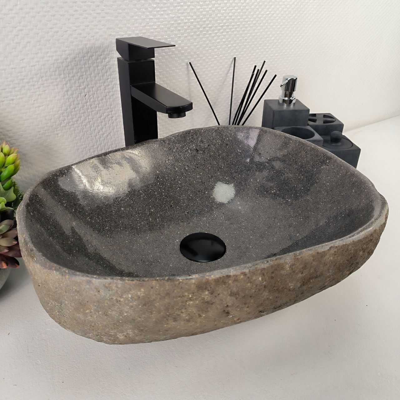 Раковина из речного камня RS-64907 43*38*15 из натурального камня