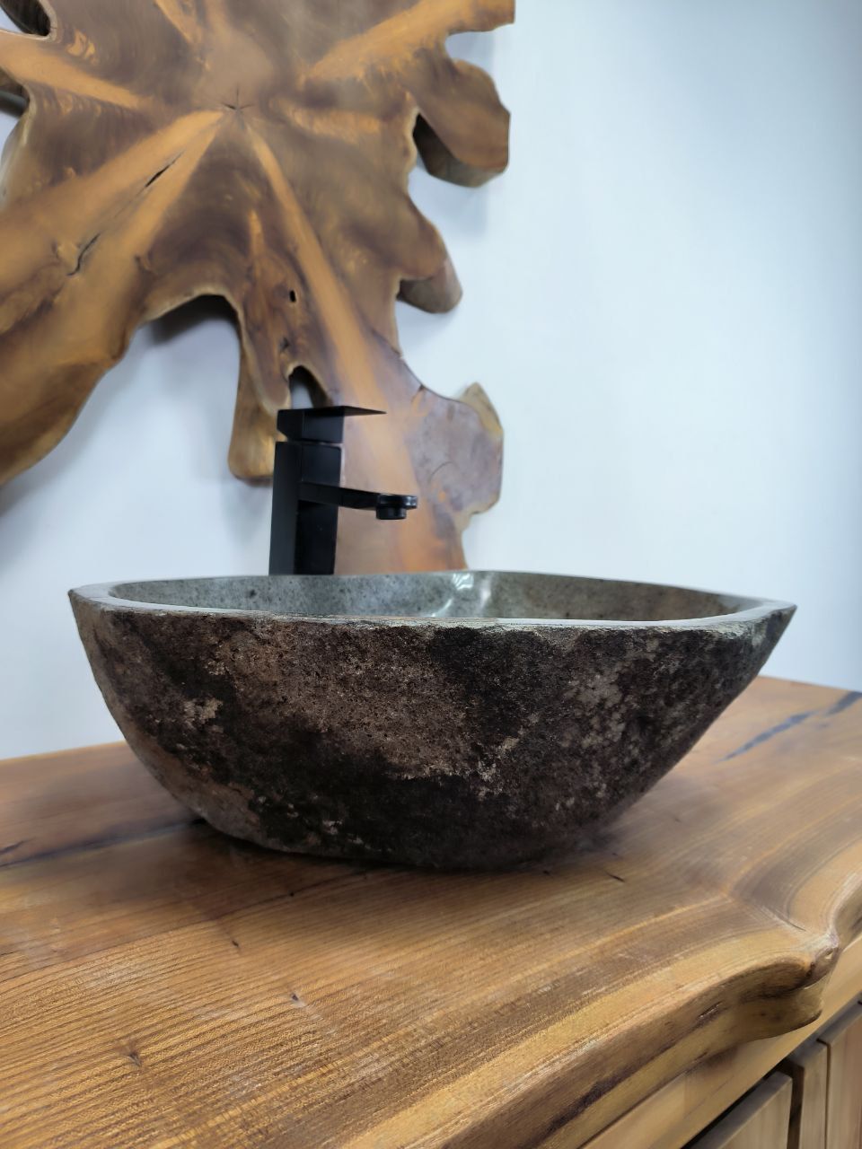 Раковина из речного камня RS-66573 47х40х15 из натурального камня