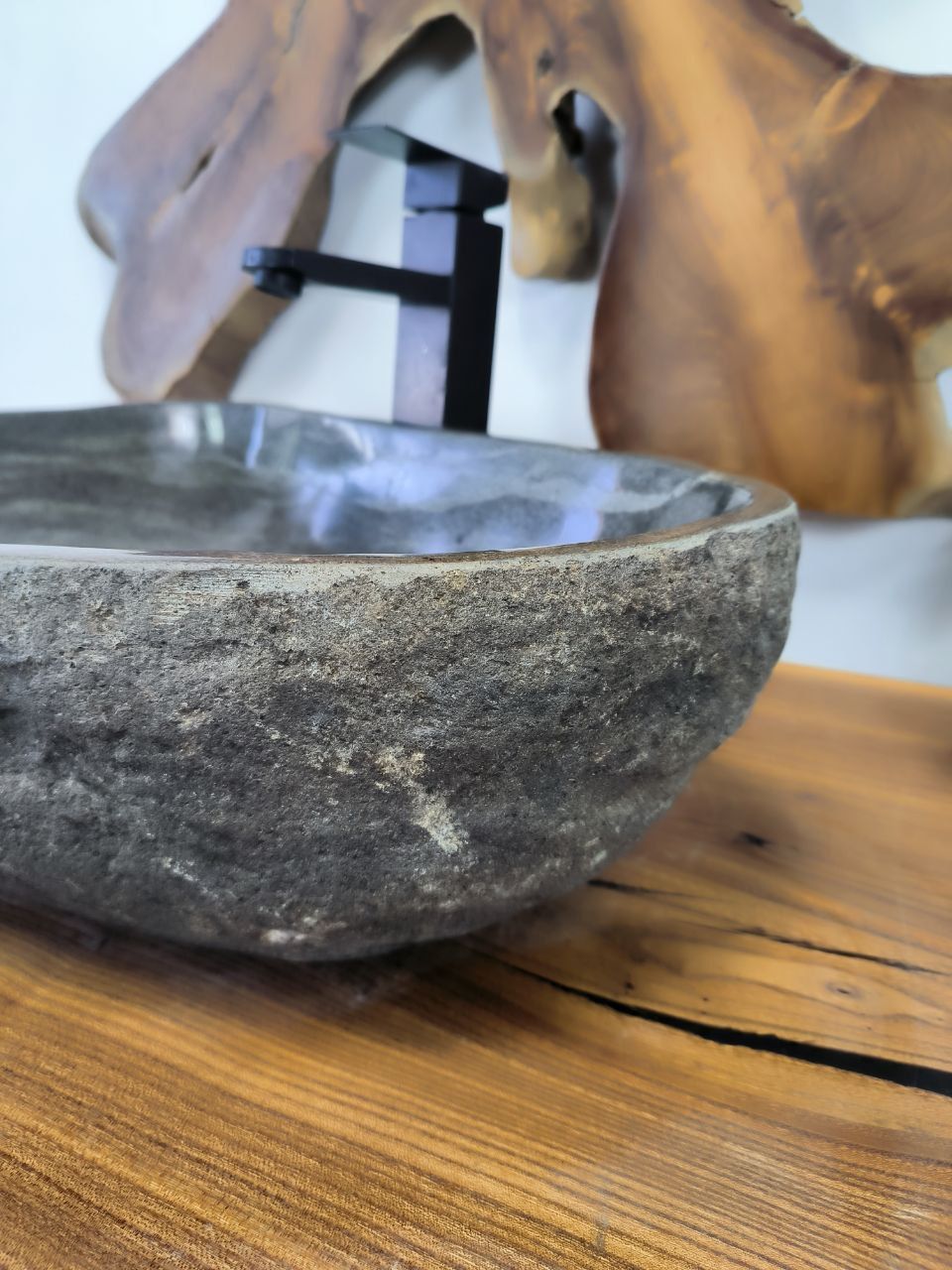 Раковина из речного камня RS-66480 55х42х15 из натурального камня