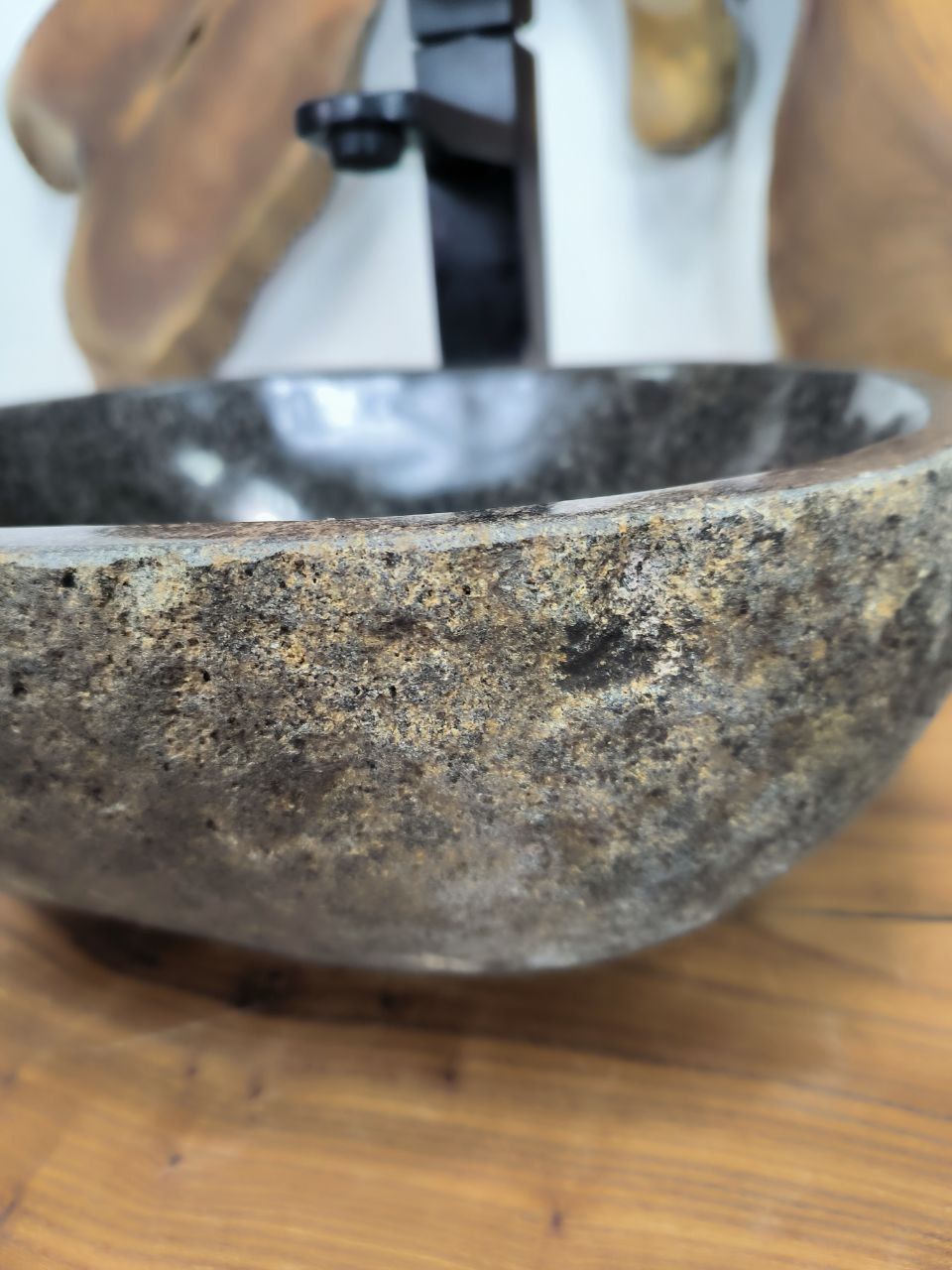 Раковина из речного камня RS-66271 36х30х14 из натурального камня