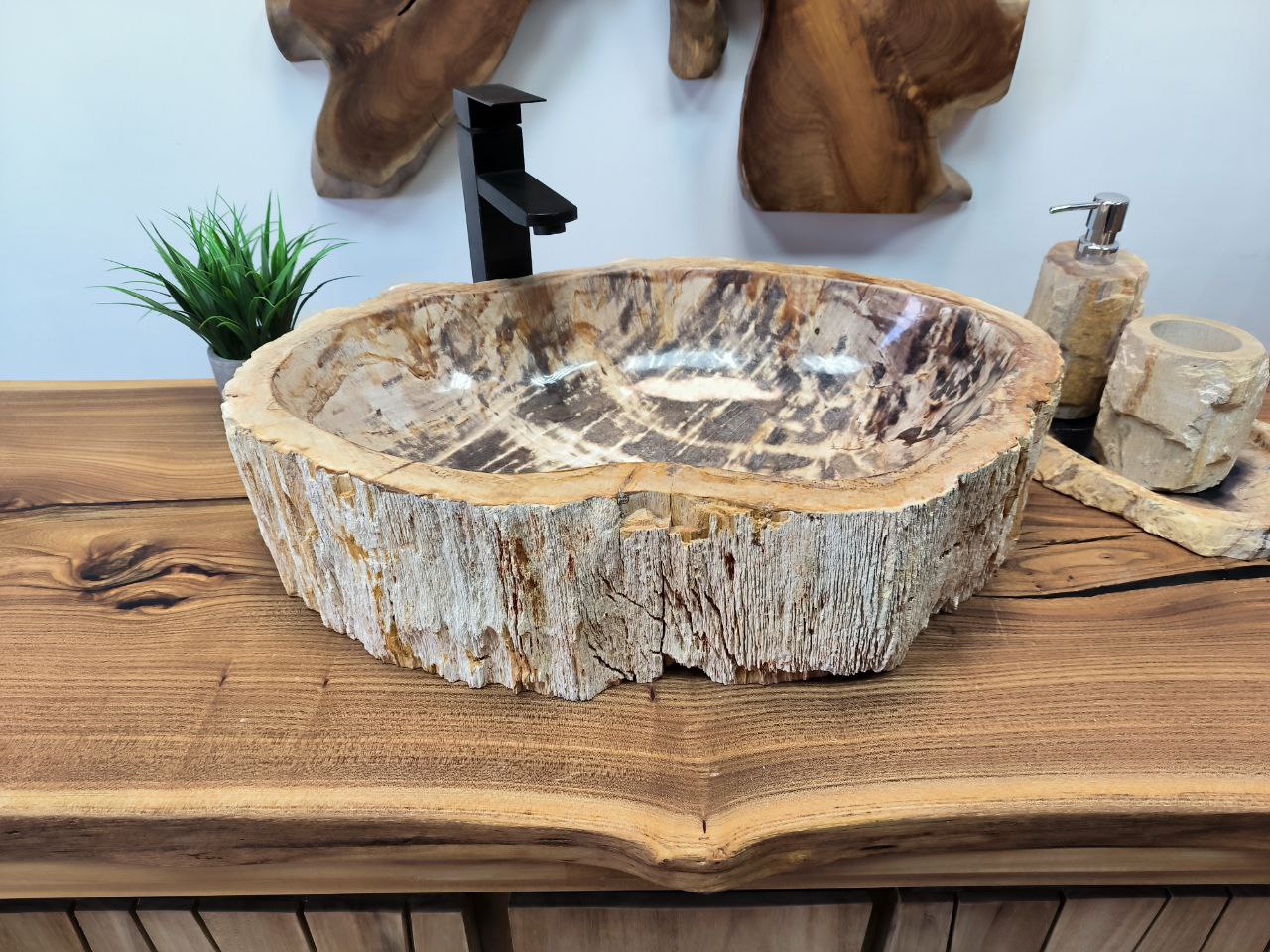 photo_2025-05-14_17-11-26