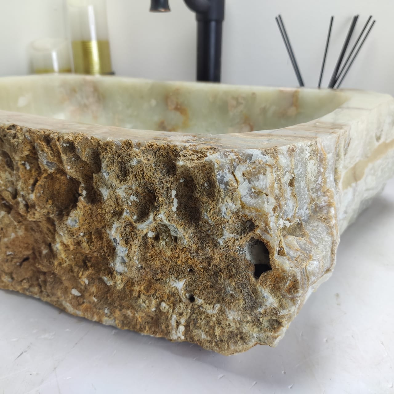 d0f2c9a3b2822f053232d3544ff682a5