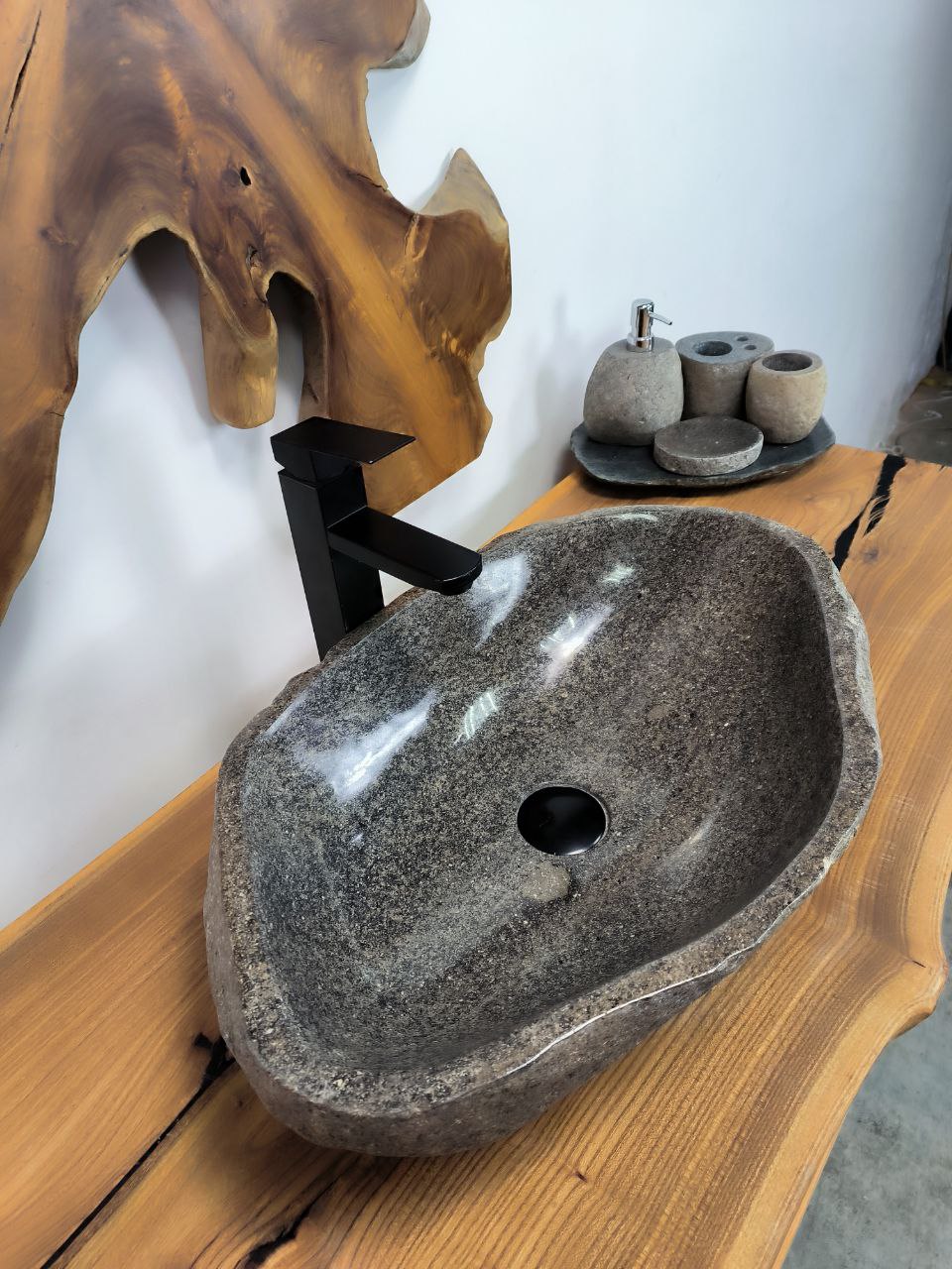 Раковина из речного камня RS-66438 57х37х15 из натурального камня