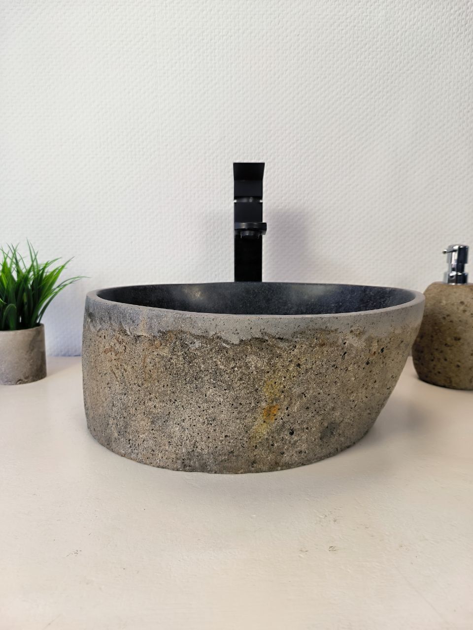 Раковина из речного камня RS-65960 39х33х14 из натурального камня