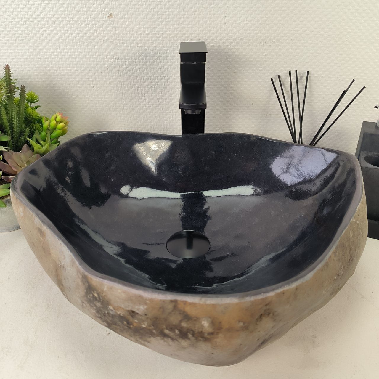 Раковина из речного камня RS-65060 49*41*15 из натурального камня