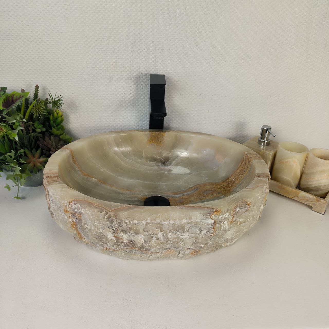 8hinnwd0x7on9bur6ycvsiztfvl3irh5