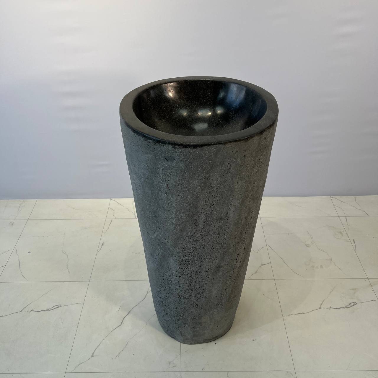Раковина напольная из речного камня RN-67056 41х41х90 из натурального камня