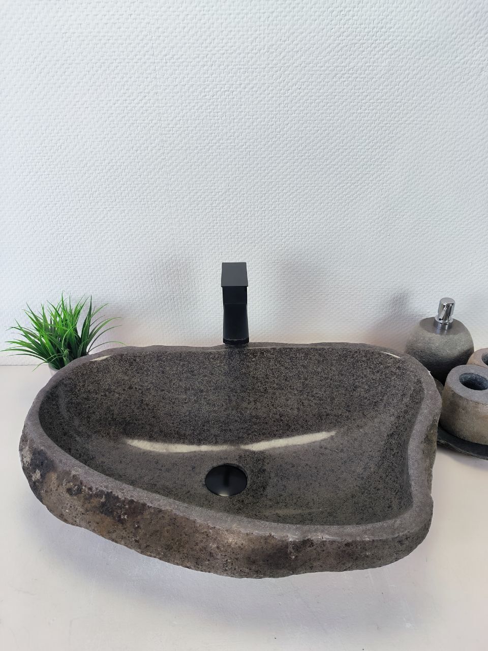 Раковина из речного камня RS-66197 62х40х16 из натурального камня