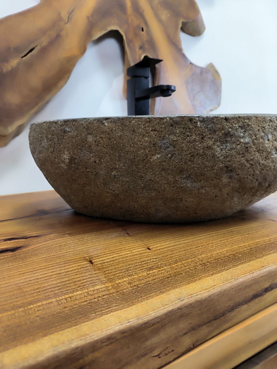 Раковина из речного камня RS-66510 53х37х15 из натурального камня