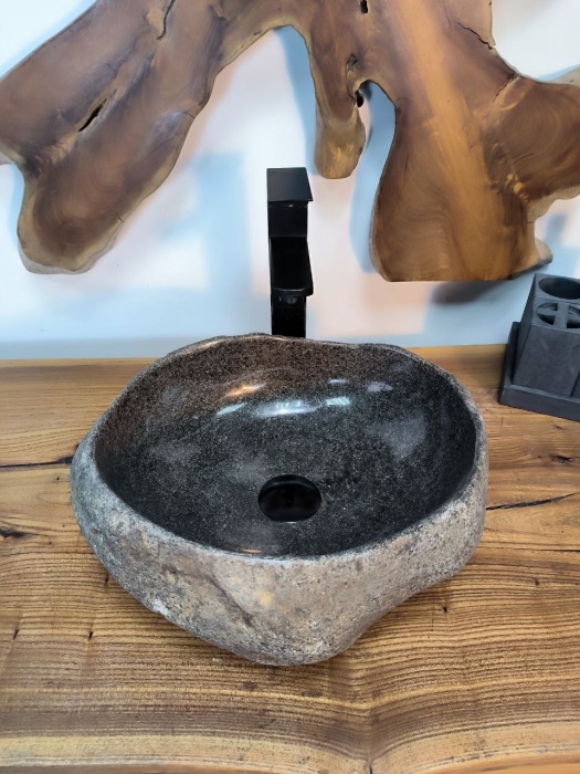 6b0358fd-70bd-413b-bb52-e18a68420524