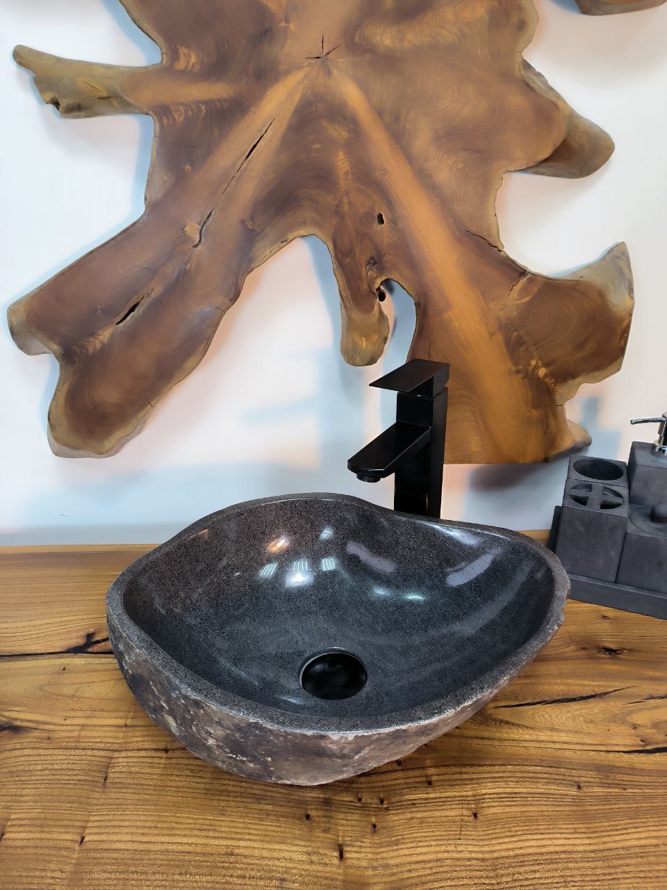 8a37cf64-ef14-4e1b-8716-6c5b7ef71ee7