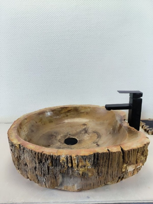 1ae4bb77-8900-4e3b-8426-8a84db9a1ec4