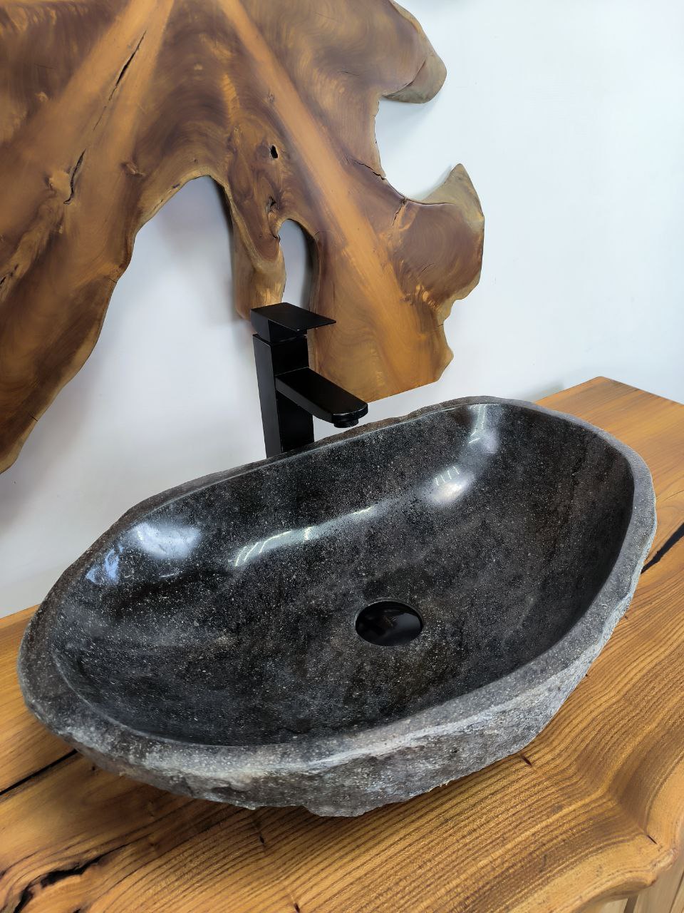 00b2dffa-f1c9-4aa7-b723-4e549db68229