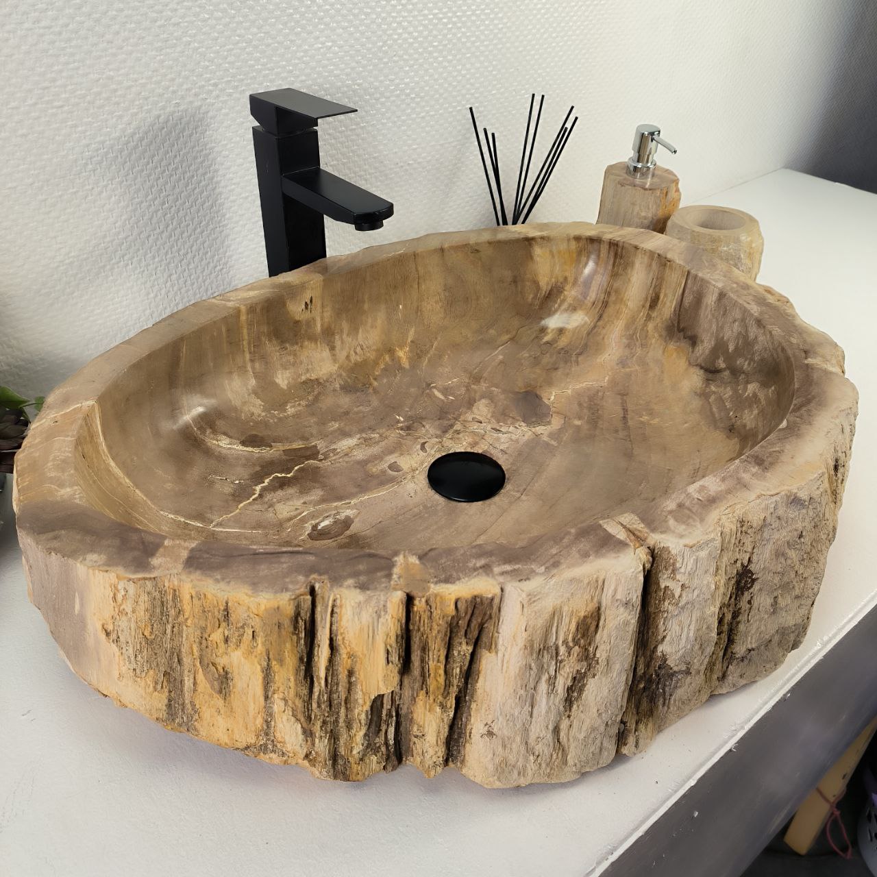 07616llo97z98lq1aks063ufay28b9c8