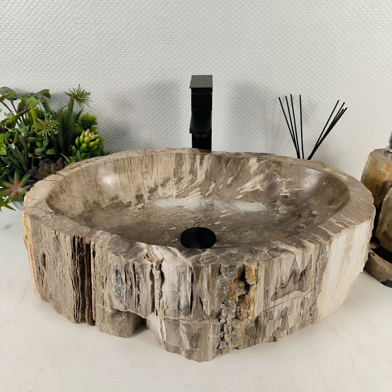 55xpz004r9pkm8kux3362pb5r5vm8avr