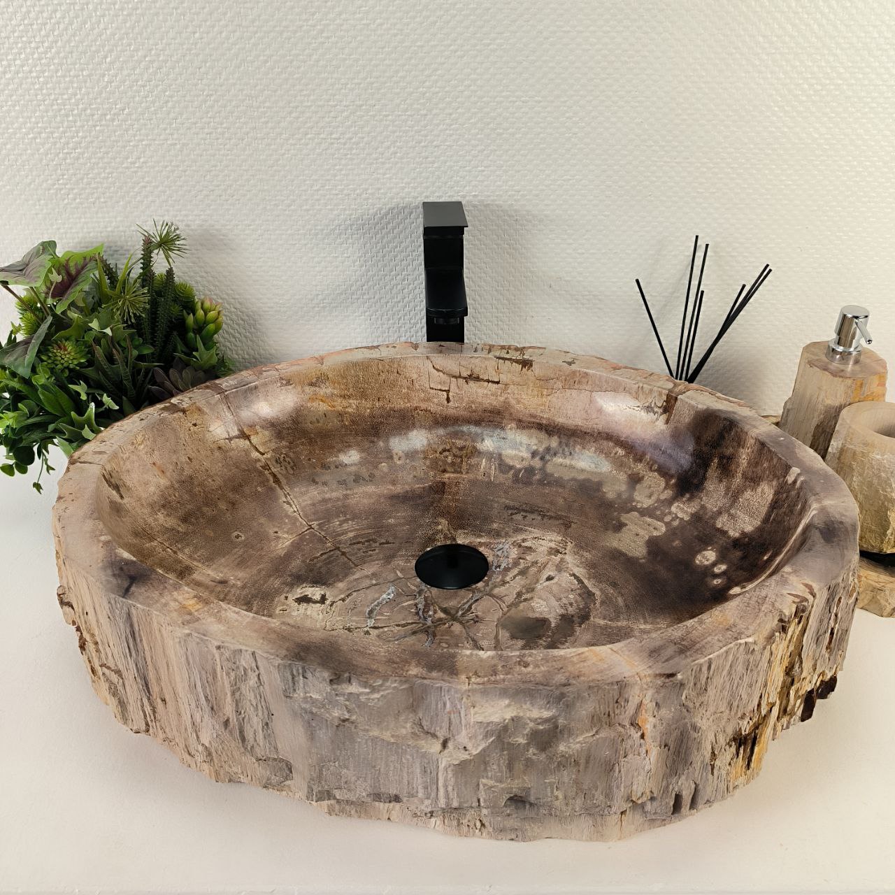 1vj7wchxegx98d98vef9ue1tfdklpmee