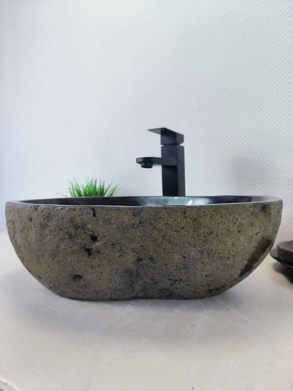 Раковина из речного камня RS-66201 51х33х15 из натурального камня