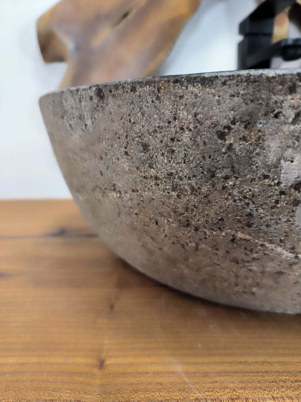 Раковина из речного камня RS-66353 54х39х15 из натурального камня