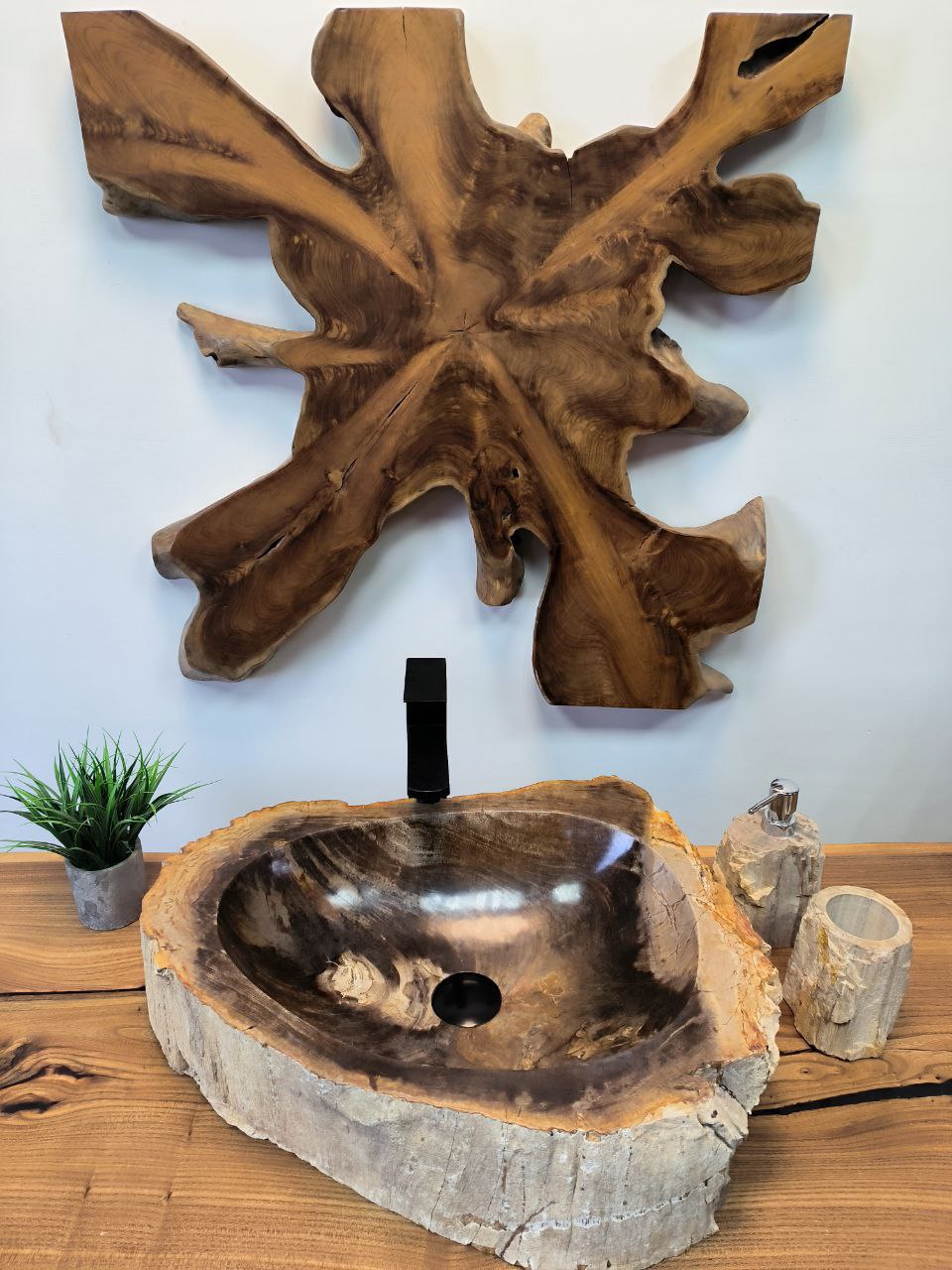 photo_2025-05-15_09-23-25