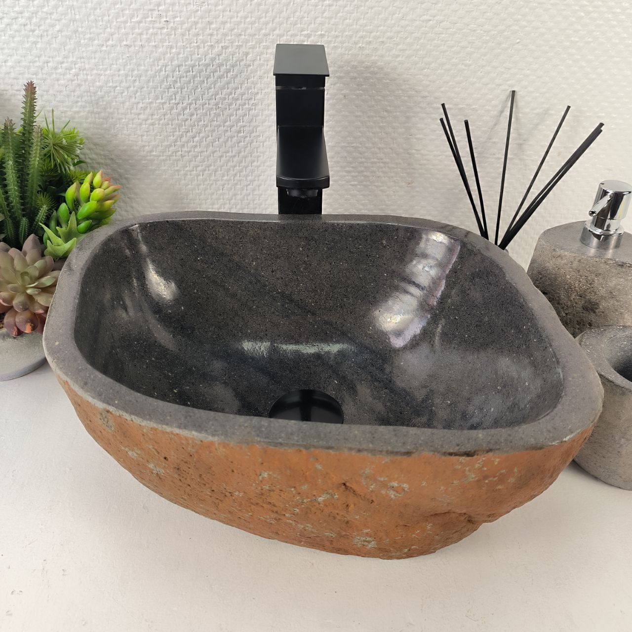 Раковина из речного камня RS-65447 38*31*16 из натурального камня