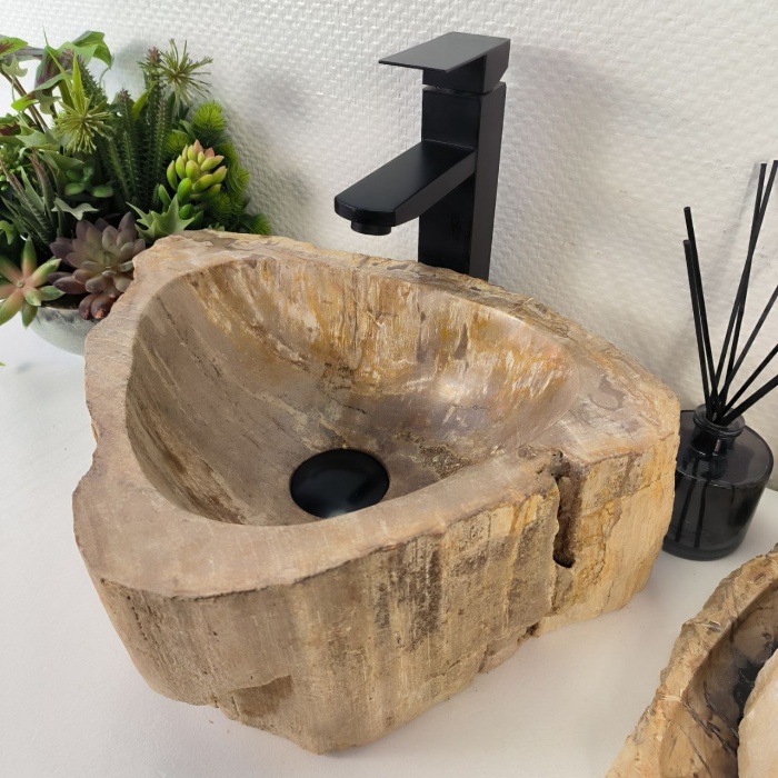 jo5wx8vvdglphrf9s3fpzdqj2w6u970c