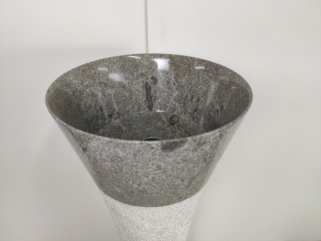 370a688f-d7a8-5d66-7804-e972aac22bcb