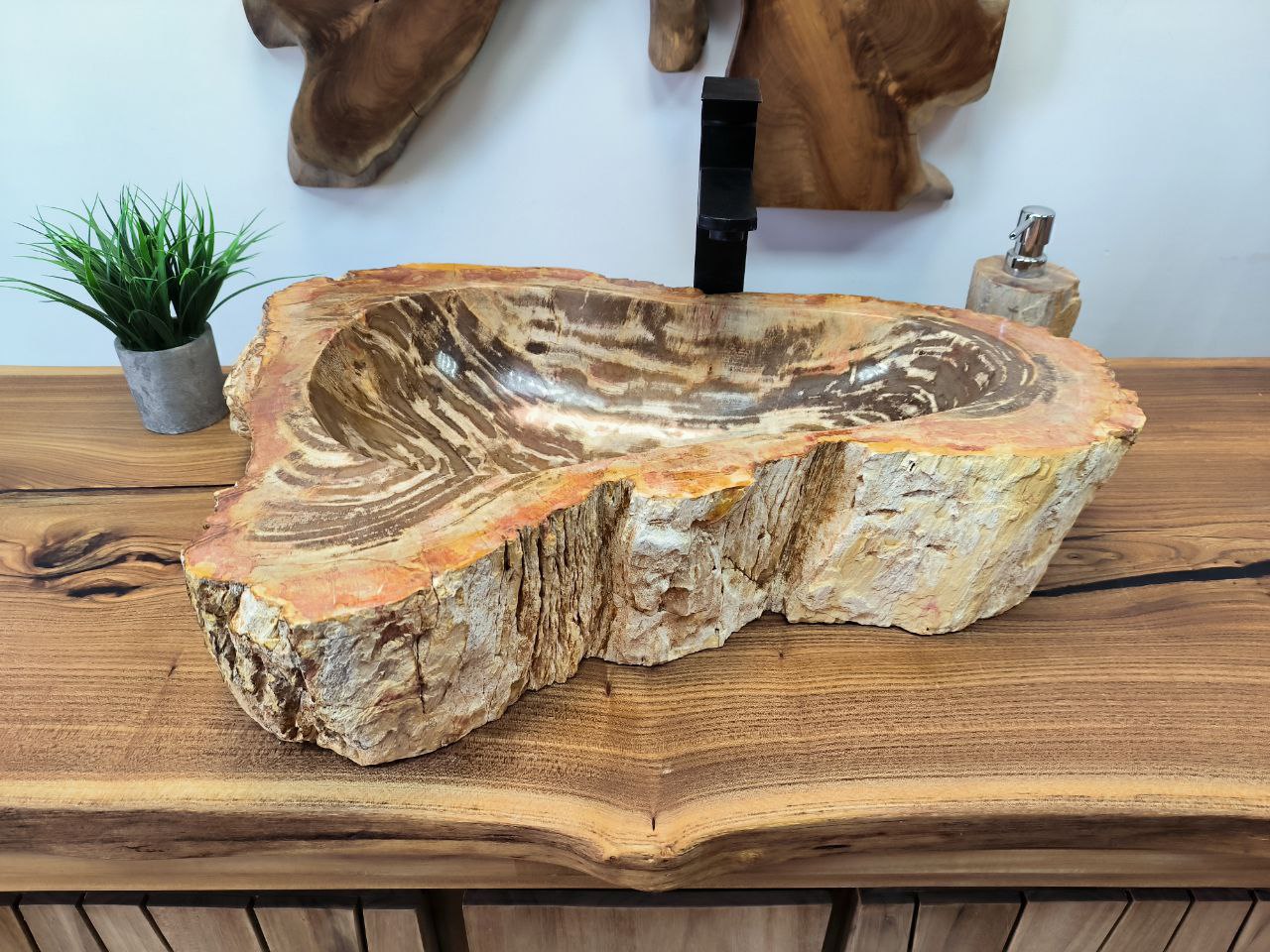 photo_2025-05-14_16-09-58