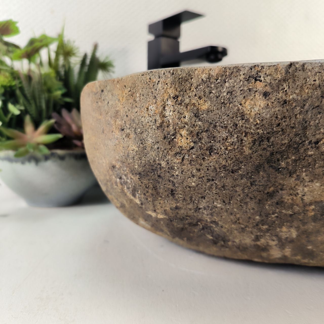 daiorj74opbxy28e0t8ngailxjvzj6ey