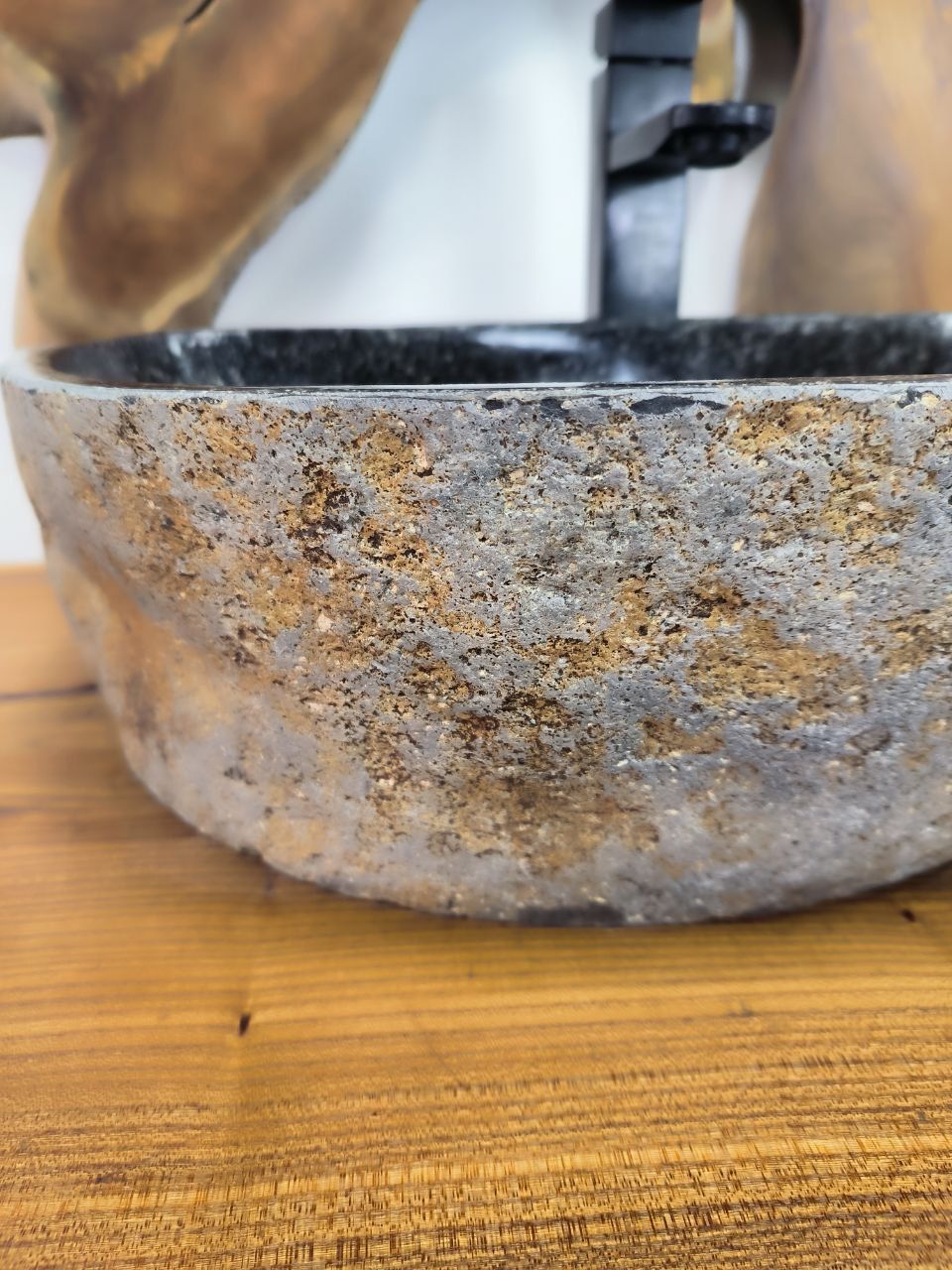 Раковина из речного камня RS-66449 53х32х15 из натурального камня