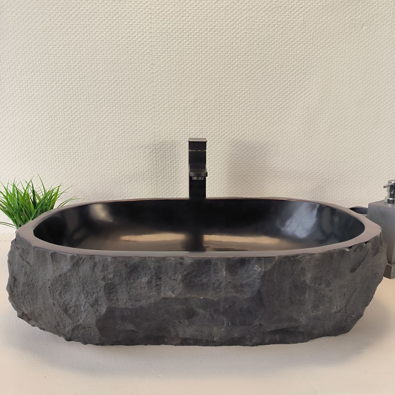 Раковина из андезита Erozy Black EA-64852 60*41*16 из натурального камня