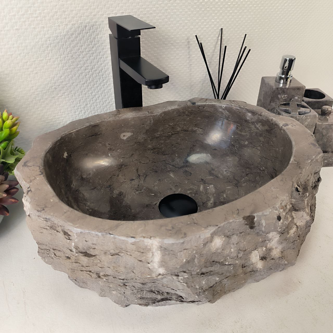 v8cat7wu65c71m2xyq9kpgjksis2auk7