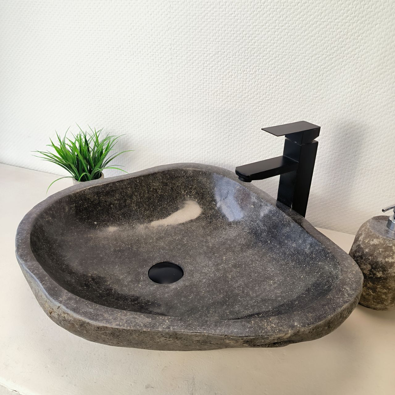 Раковина из речного камня RS-66035 60х50х14 из натурального камня