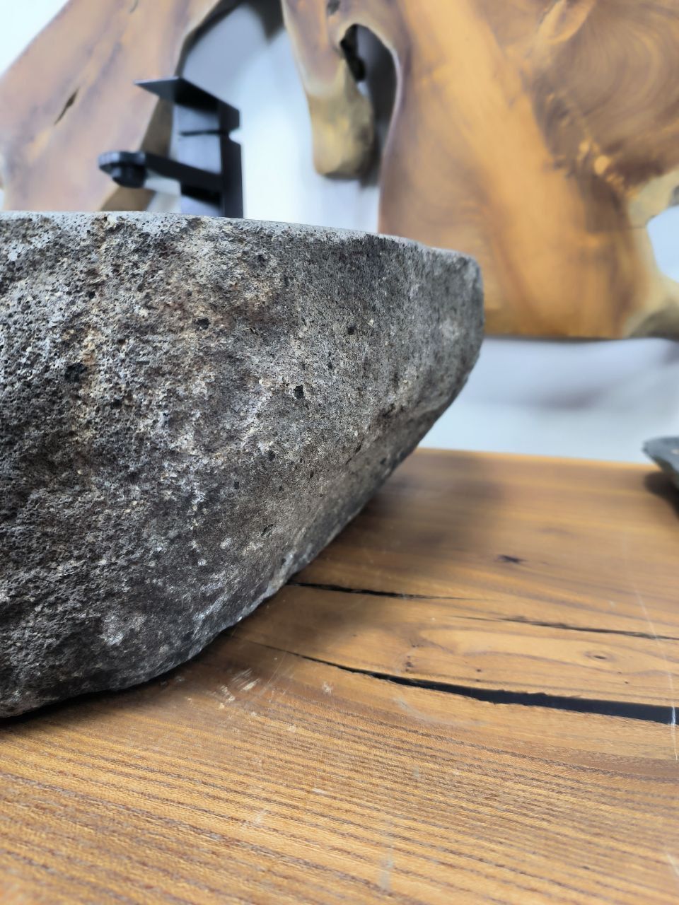 Раковина из речного камня RS-66386 51х46х15 из натурального камня
