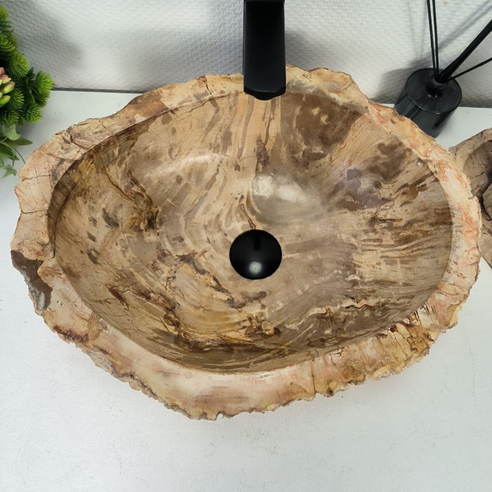 nk70u83m47r8h3zfaivil85yo7anjpnu