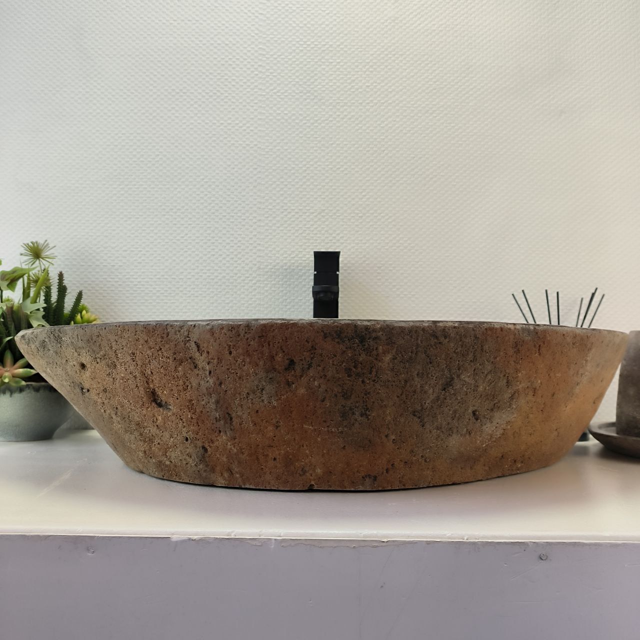 Раковина из речного камня RS-63526 (77*50*15) из натурального камня