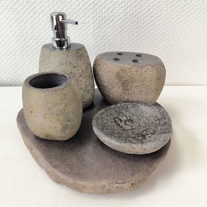 8m5akhbo71s3yq5sgvd1b6lqsc20mmi7